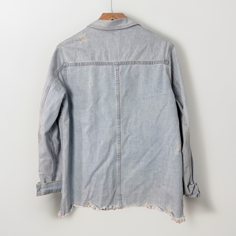 Thread & Supply Women Distressed Denim Shacket Raw Hem Cotton M Chore Western - Picture 2 of 7